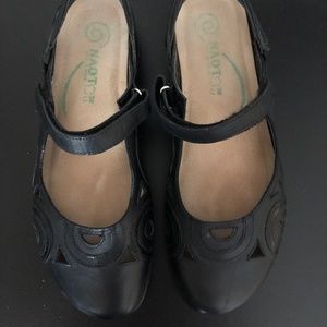 NOAT Rongo Black Womens Size 38